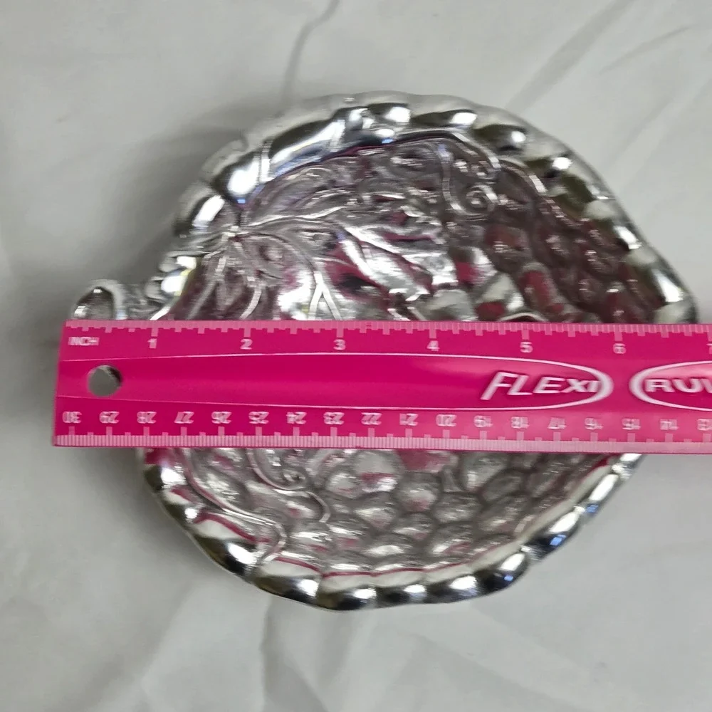 Wilton Armetale RWP Small Grape Leaf Serving Bowl Silver Tone 353734‎ 7